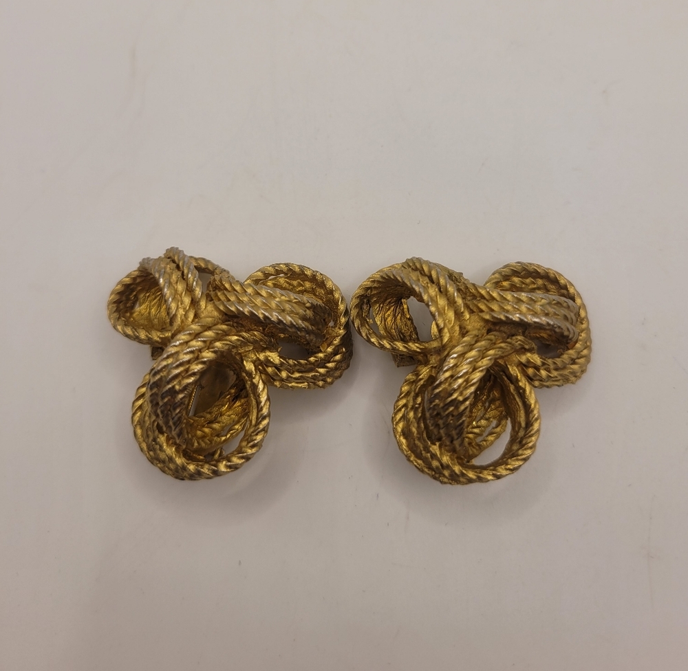 Gold Knot Vintage Earrings